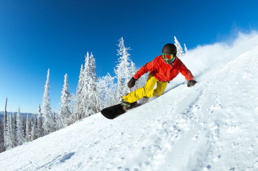 There are some ski rental delivery companies in Aspen Snowmass that will delivery quality ski gear right to your doorstep.