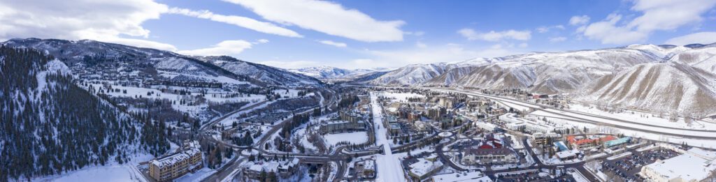 There are several excellent ski rental delivery companies in Vail Valley. They're experts in local skiing and have everything you need for an awesome ski vacation. 