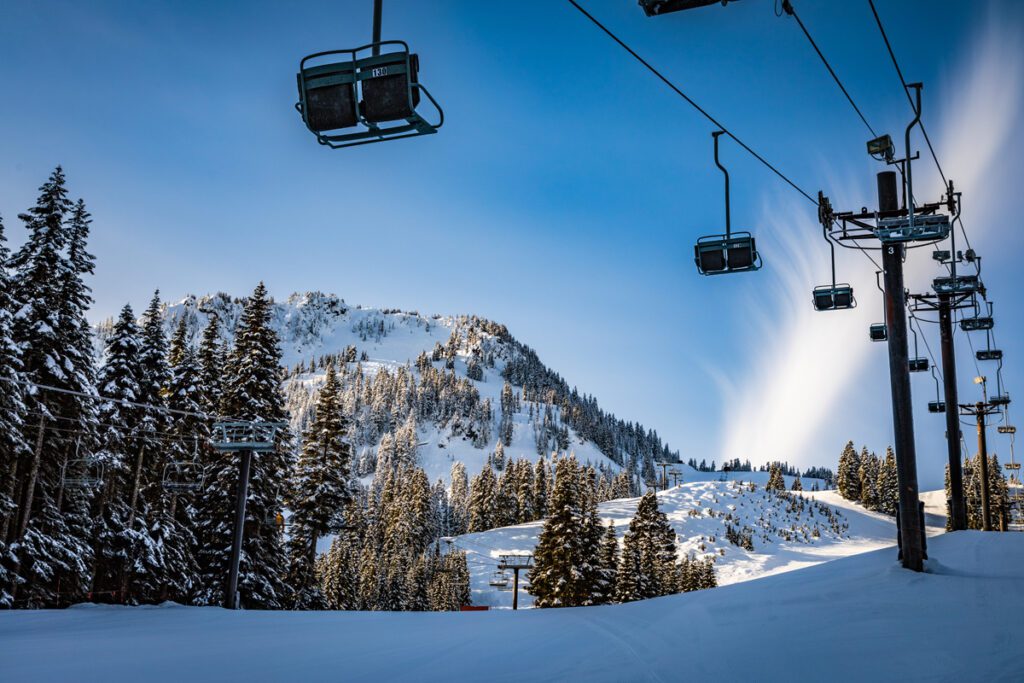 There are some excellent ski resorts near Seattle that are great for a day trip or long weekend away from the Emerald City.