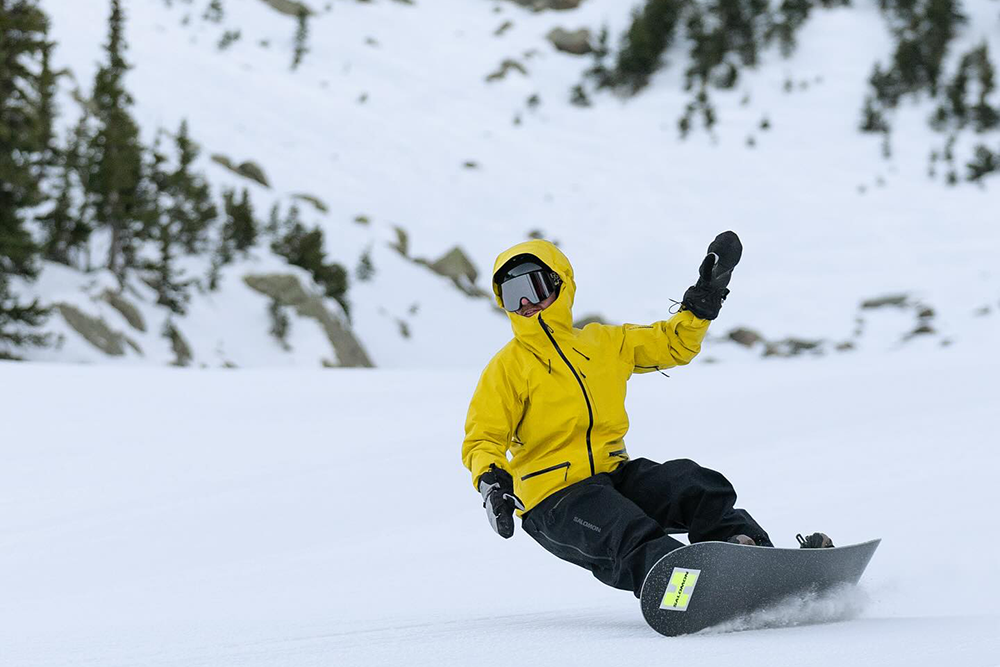Snowboarder