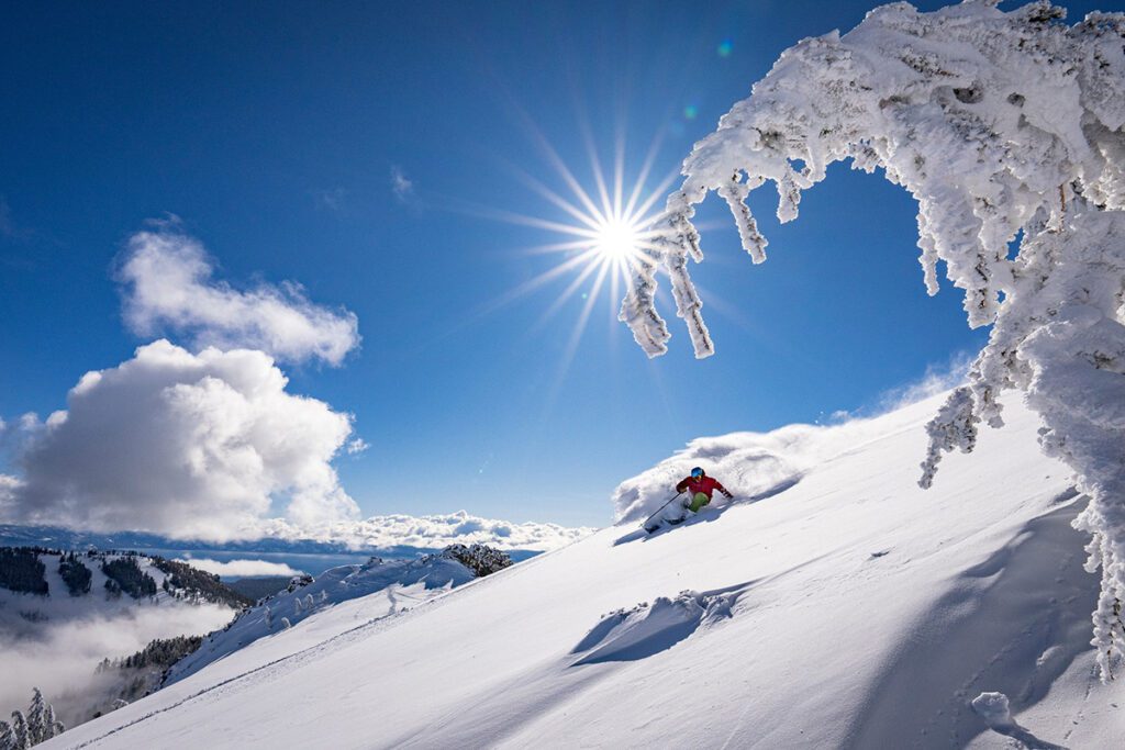 Palisades Tahoe skiing
